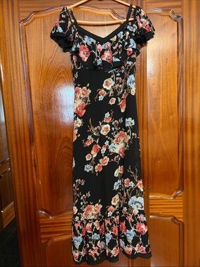 Black Floral Ruffle Maxi Dress